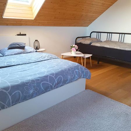 "Stone'S Throw" Krumlov 5 Min By Car, Lipno 15 Min By Car, 2 Bdrooms,Playroom Kajov Екстер'єр фото