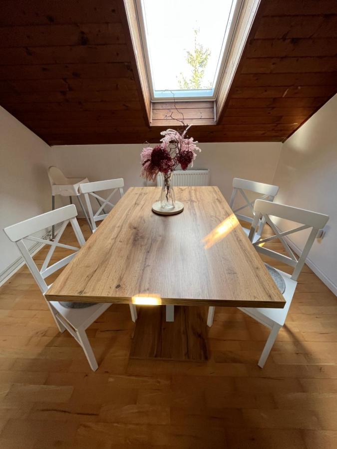 "Stone'S Throw" Krumlov 5 Min By Car, Lipno 15 Min By Car, 2 Bdrooms,Playroom Kajov Екстер'єр фото